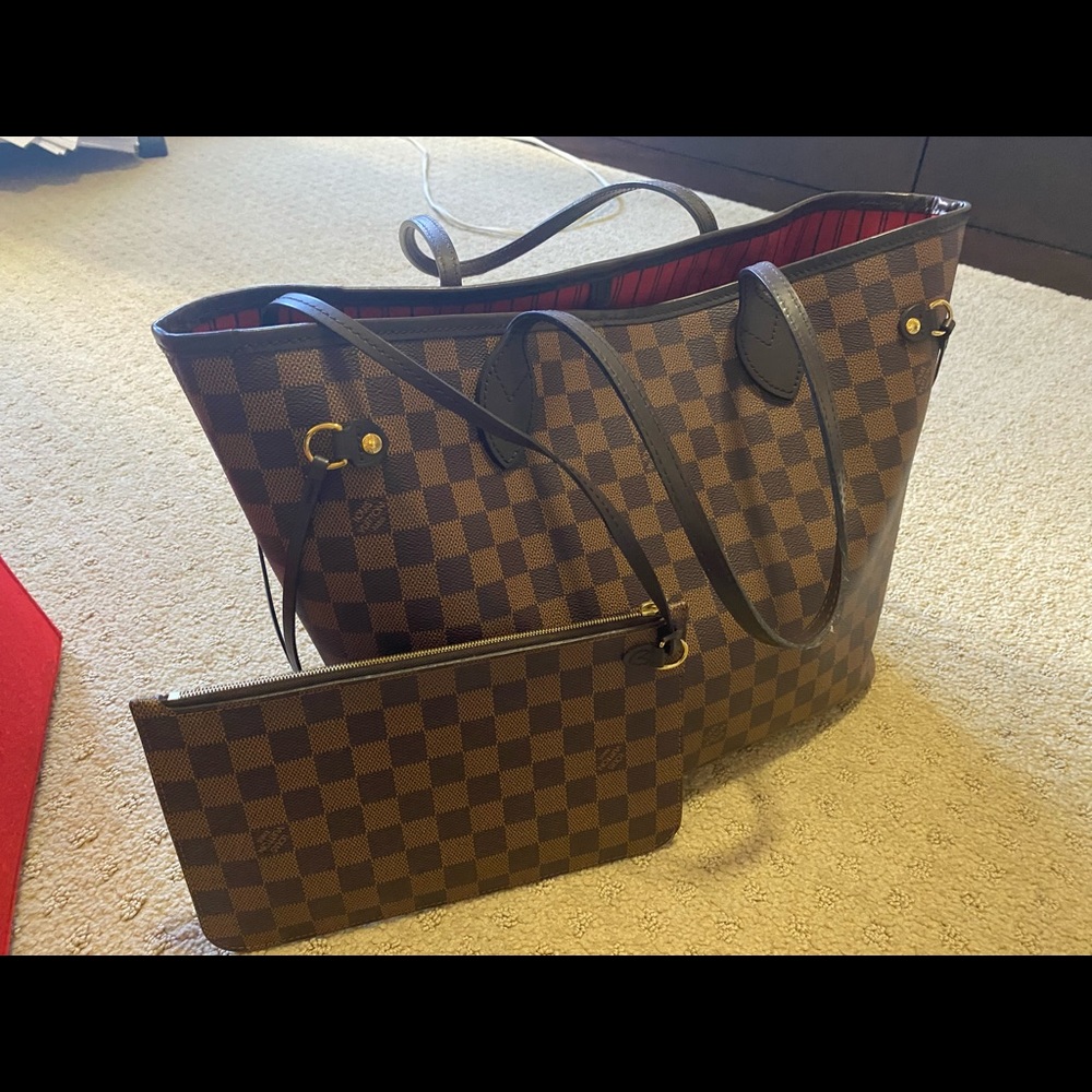 Absolutely Gorgeous LV Neverfull